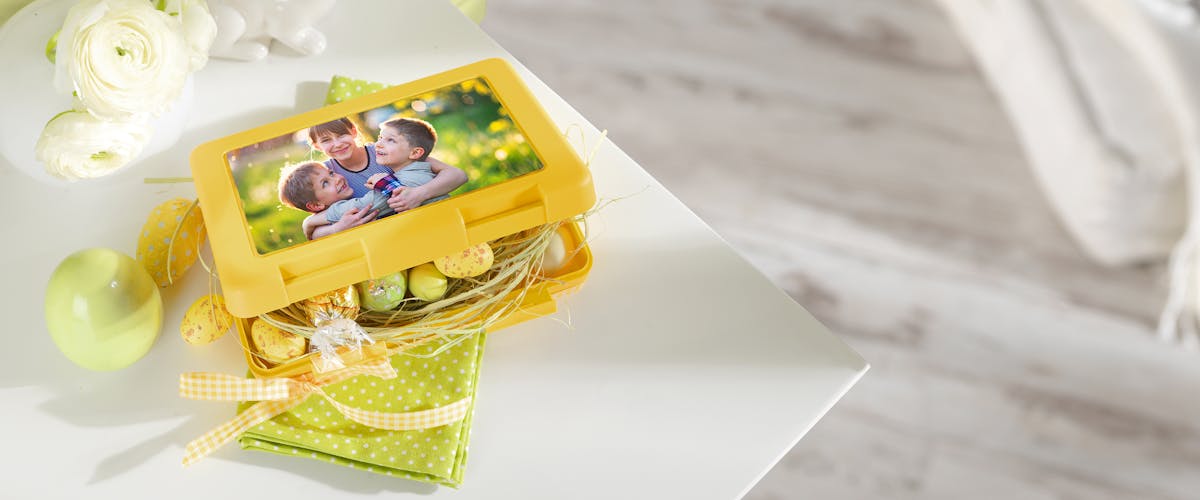 Design your lunch box for Easter