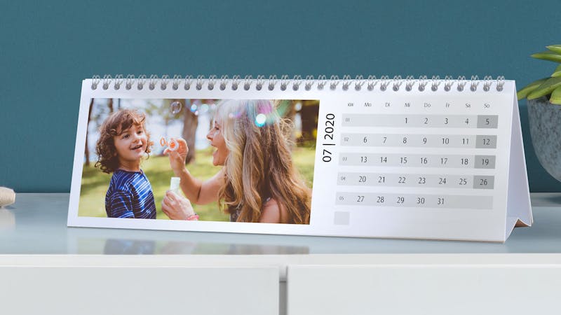 Miniatuur Reisbureau Oneffenheden Pixum Bureaukalender 2023 - De Fotokalender voor iedere gelegenheid