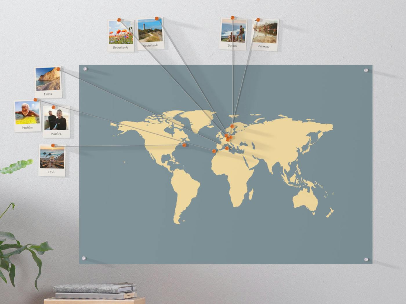 Weltkarte als Poster mit pers�nlichen Bildern