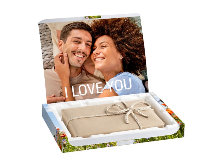 Design a photo gift box with your own picture