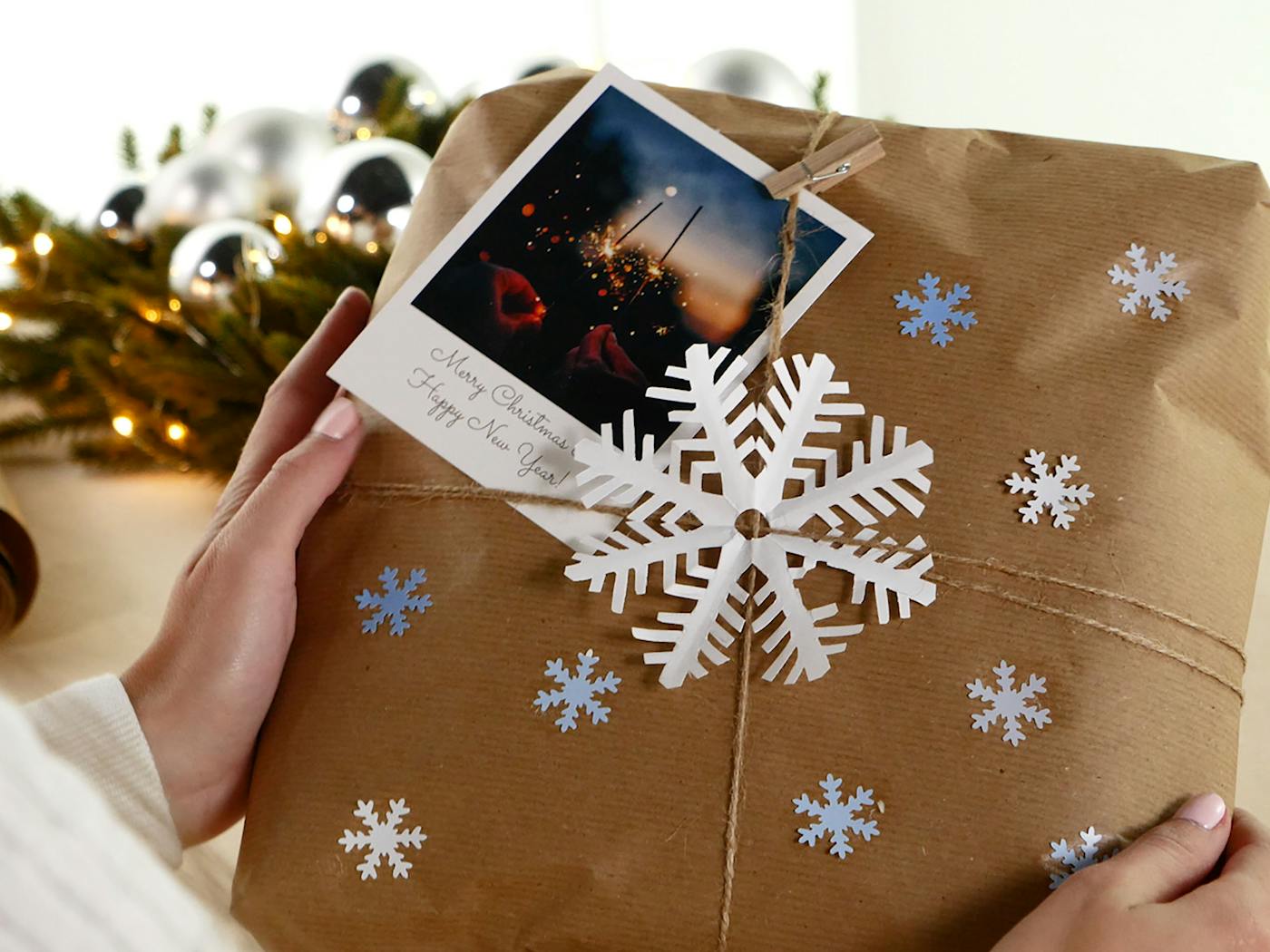 Crea etiquetas para tus regalos y postales personalizadas